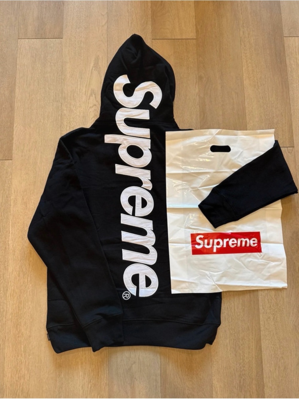 Supreme hoodie